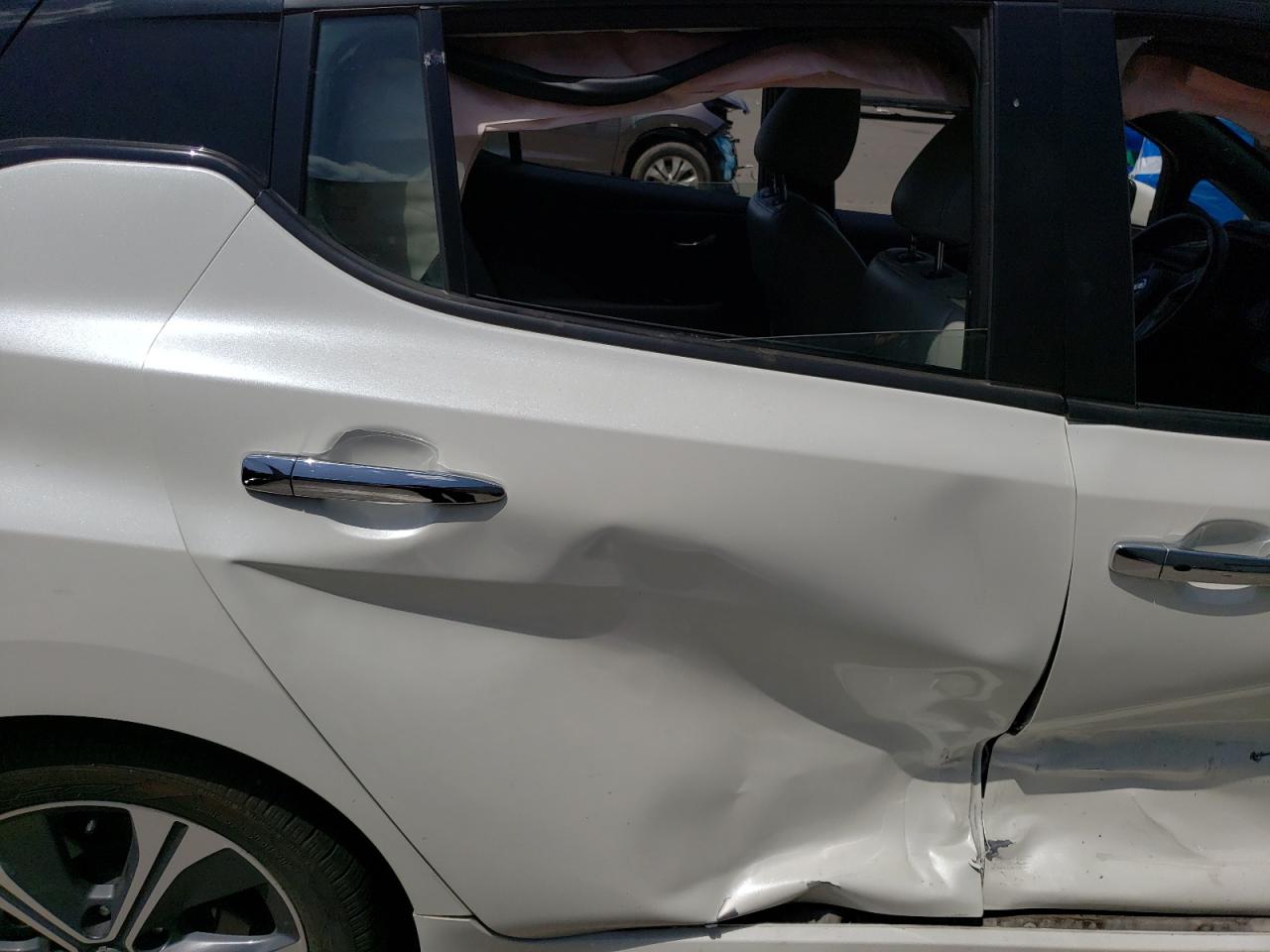1N4AZ1CP1JC305604 NISSAN LEAF 2018