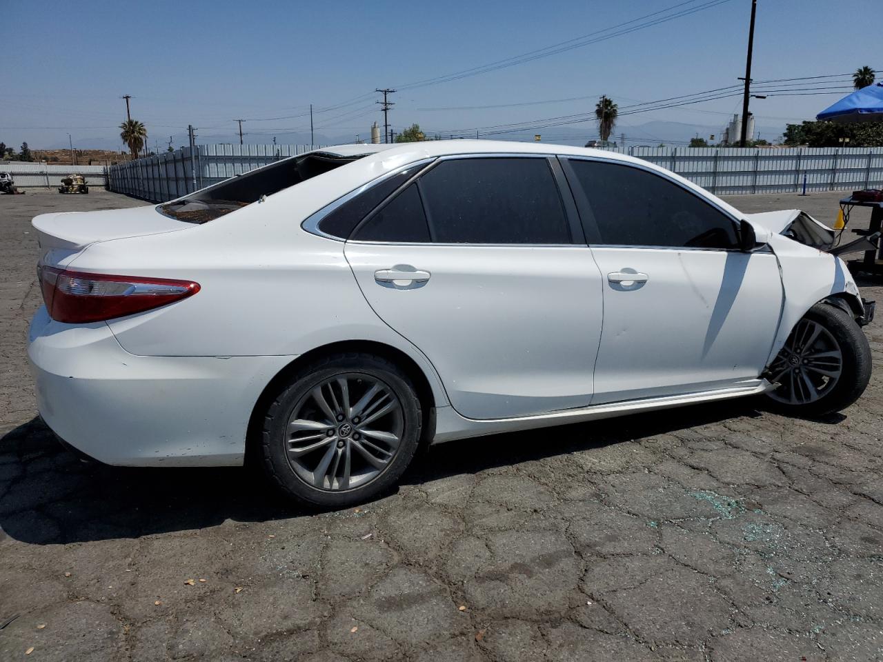 4T1BF1FK0GU185011 TOYOTA CAMRY 2016