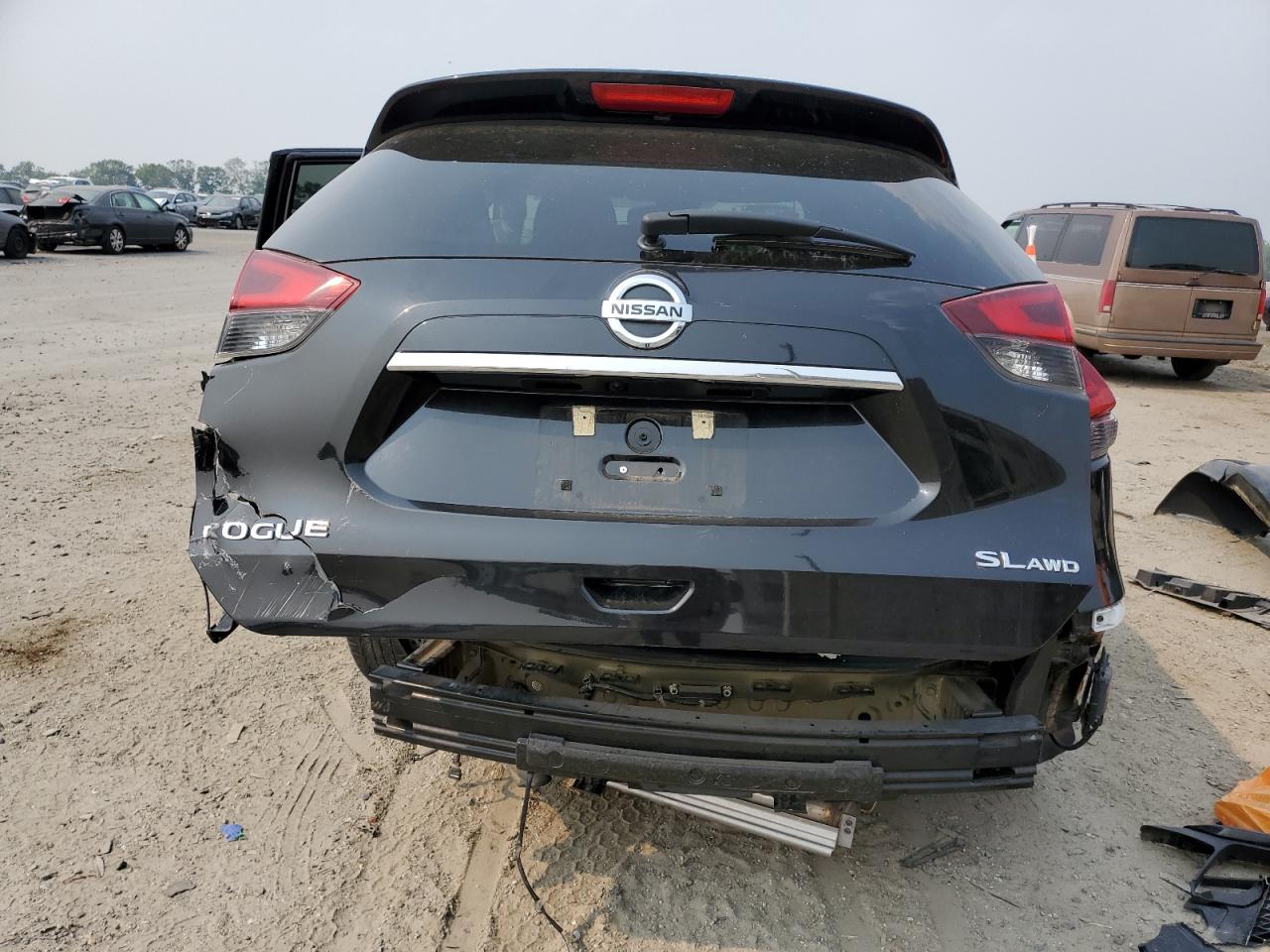 5N1AT2MV6JC815215 NISSAN ROGUE 2018