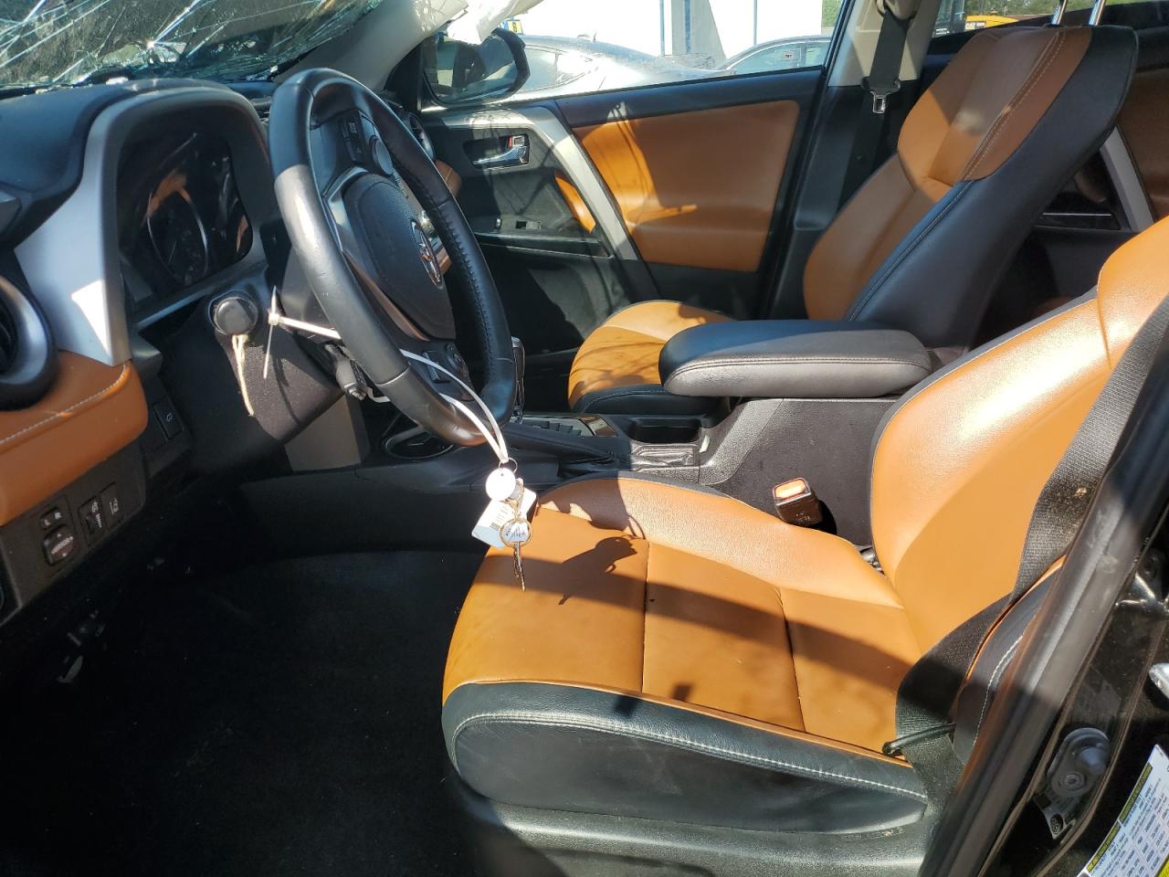 2T3YFREV3JW432766 TOYOTA RAV4 2018