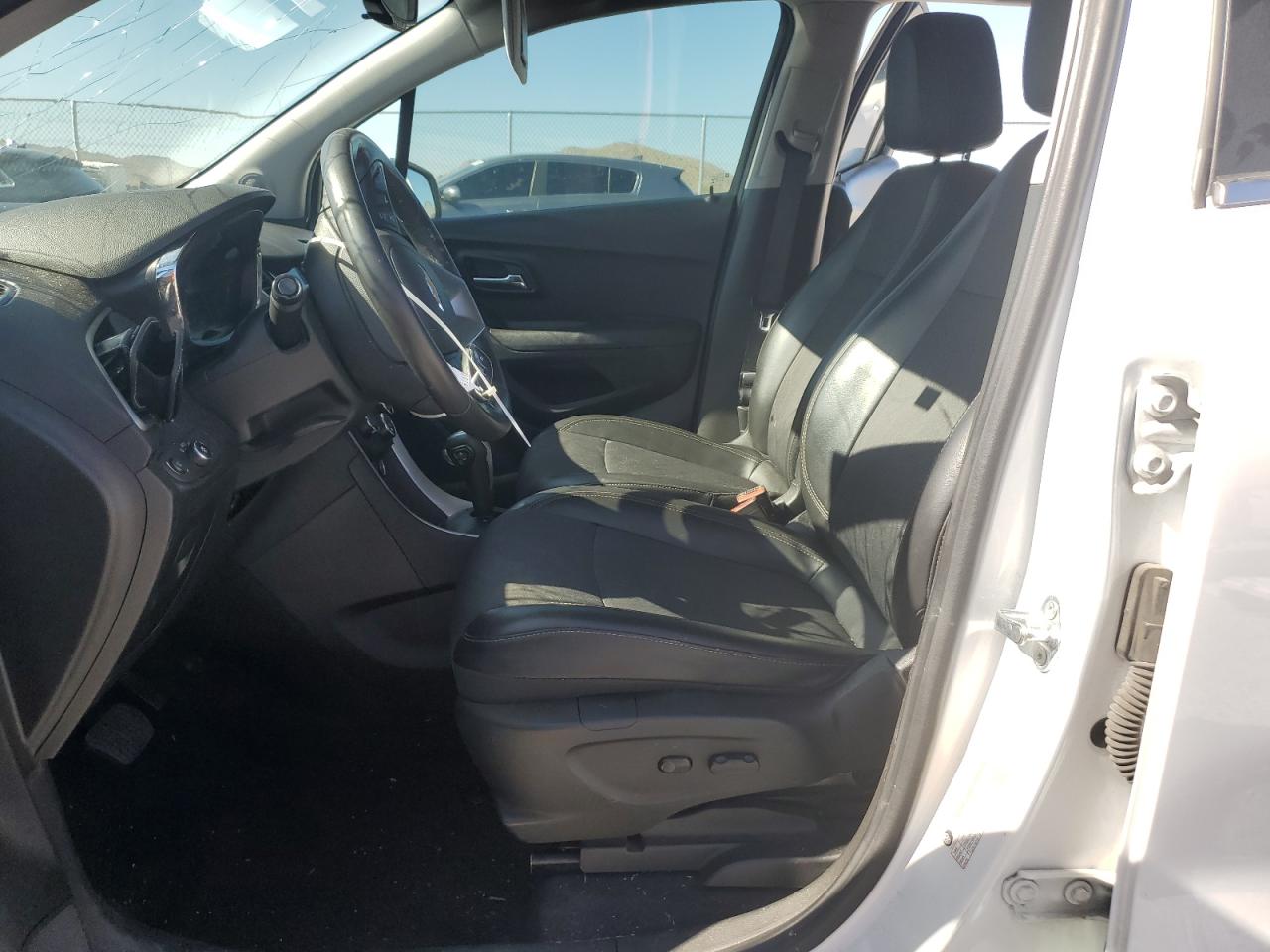 3GNCJLSB9KL384464 CHEVROLET TRAX 2019