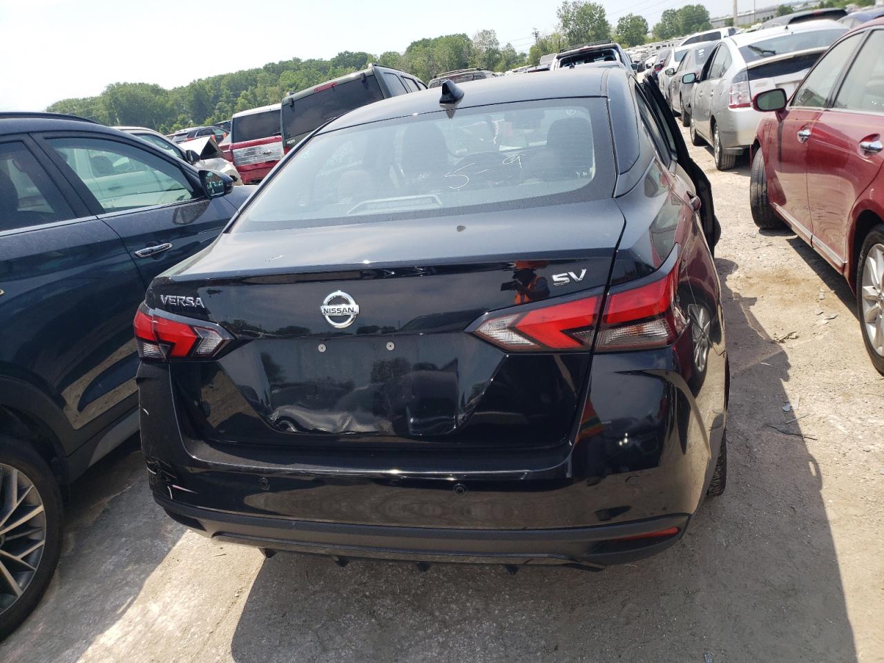 3N1CN8EV9ML865837 NISSAN VERSA 2021
