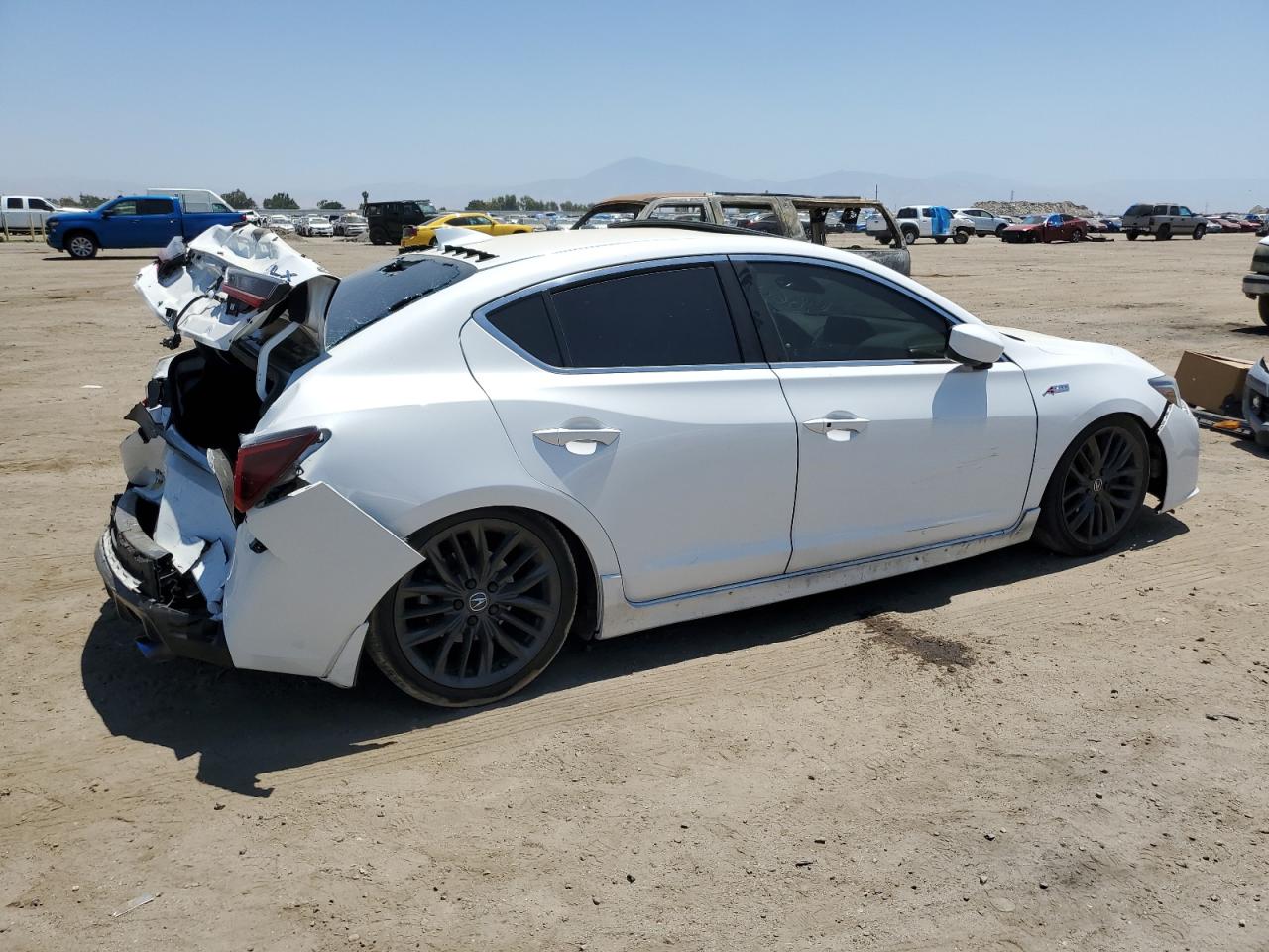 19UDE2F80LA004660 Acura ILX PREMIU 3