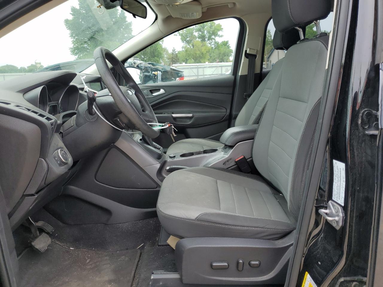1FMCU9G9XGUA21415 FORD ESCAPE 2016