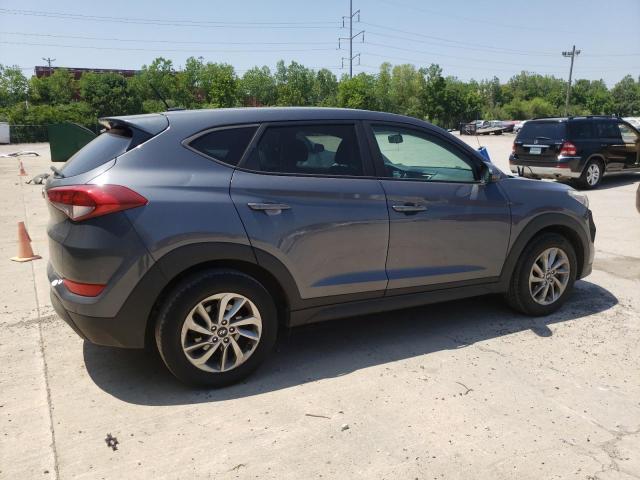 Lot #2055001702 2017 HYUNDAI TUCSON SE salvage car