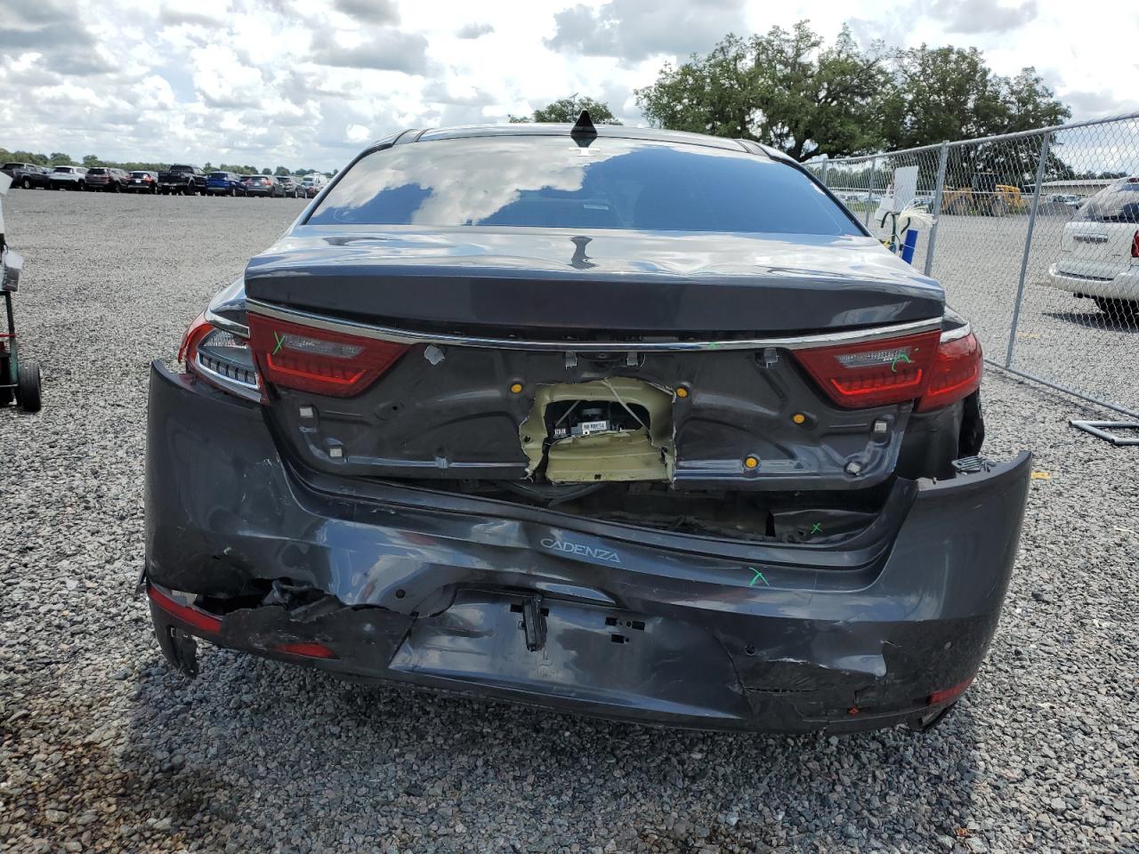 KNALC4J16H5080726 KIA CADENZA 2017