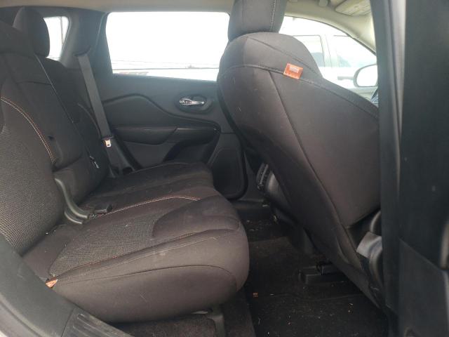 1C4PJLCB7HW554073 Jeep Cherokee Latitude