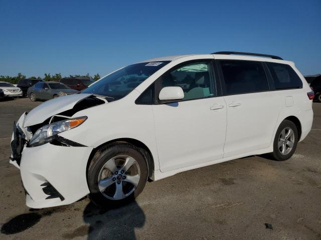 2018 Toyota Sienna LE