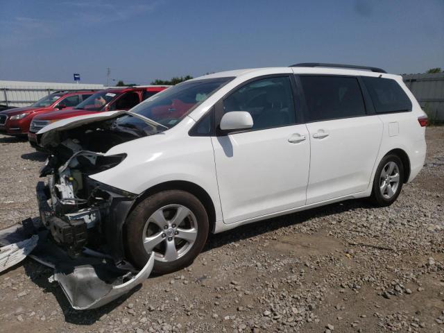 2016 Toyota Sienna LE