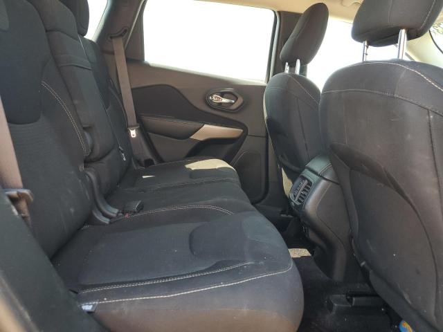 1C4PJMCB1HW663859 Jeep Cherokee Latitude