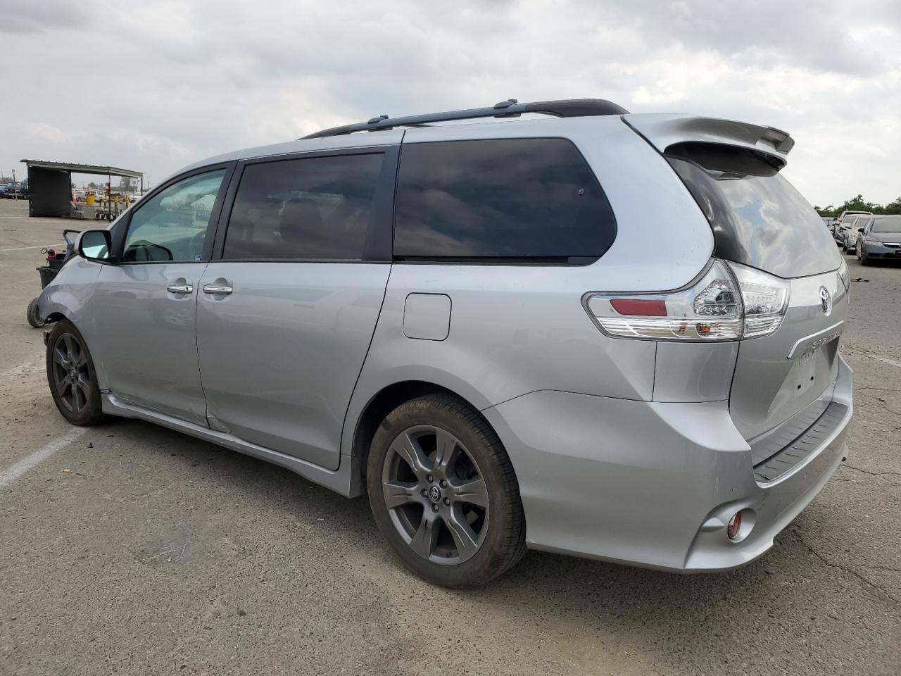 5TDXZ3DCXKS018340 TOYOTA SIENNA 2019