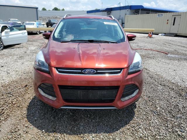 1FMCU0J9XGUC04981 Ford Escape Titanium