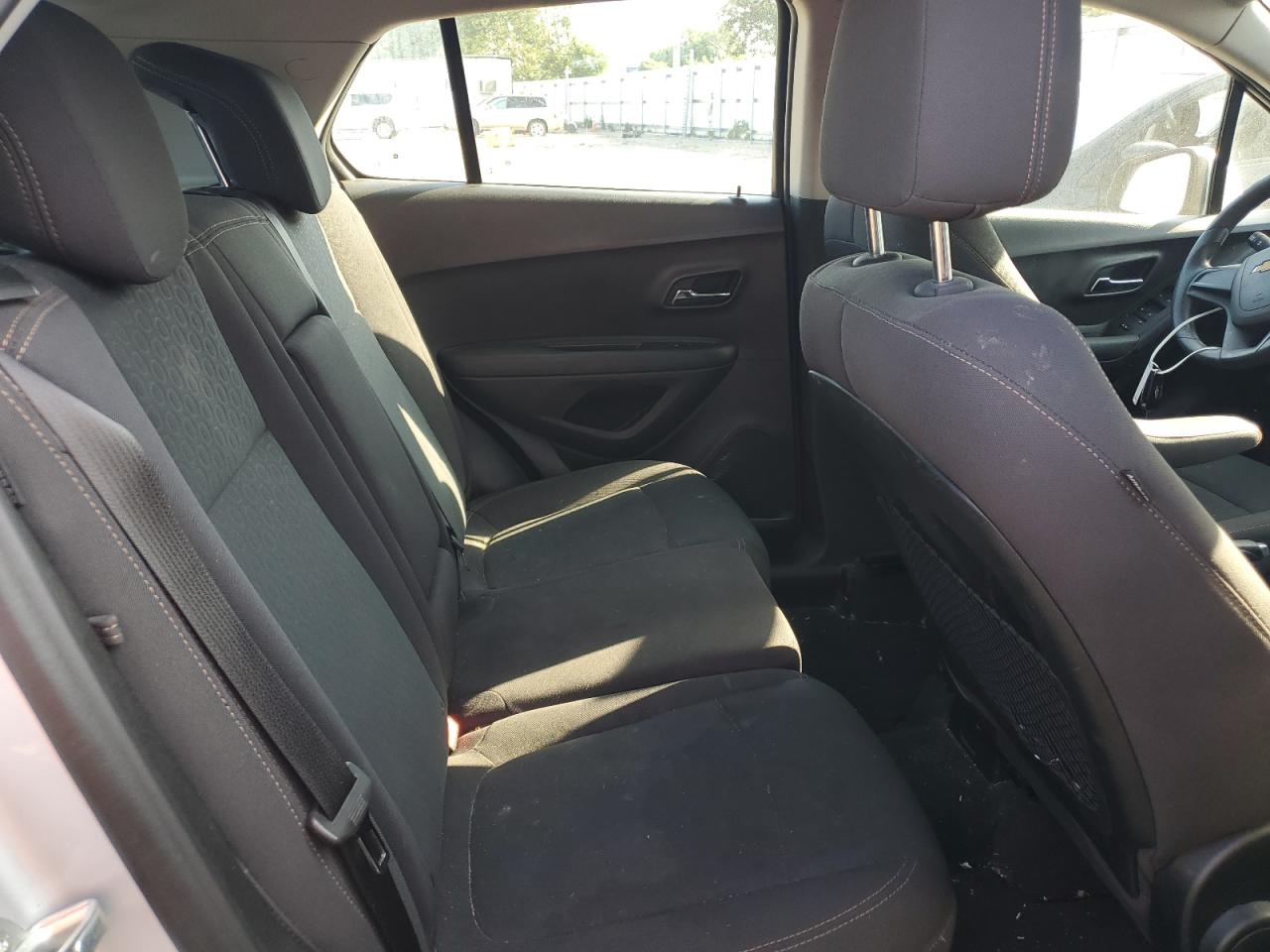3GNCJKSB8KL221945 CHEVROLET TRAX 2019