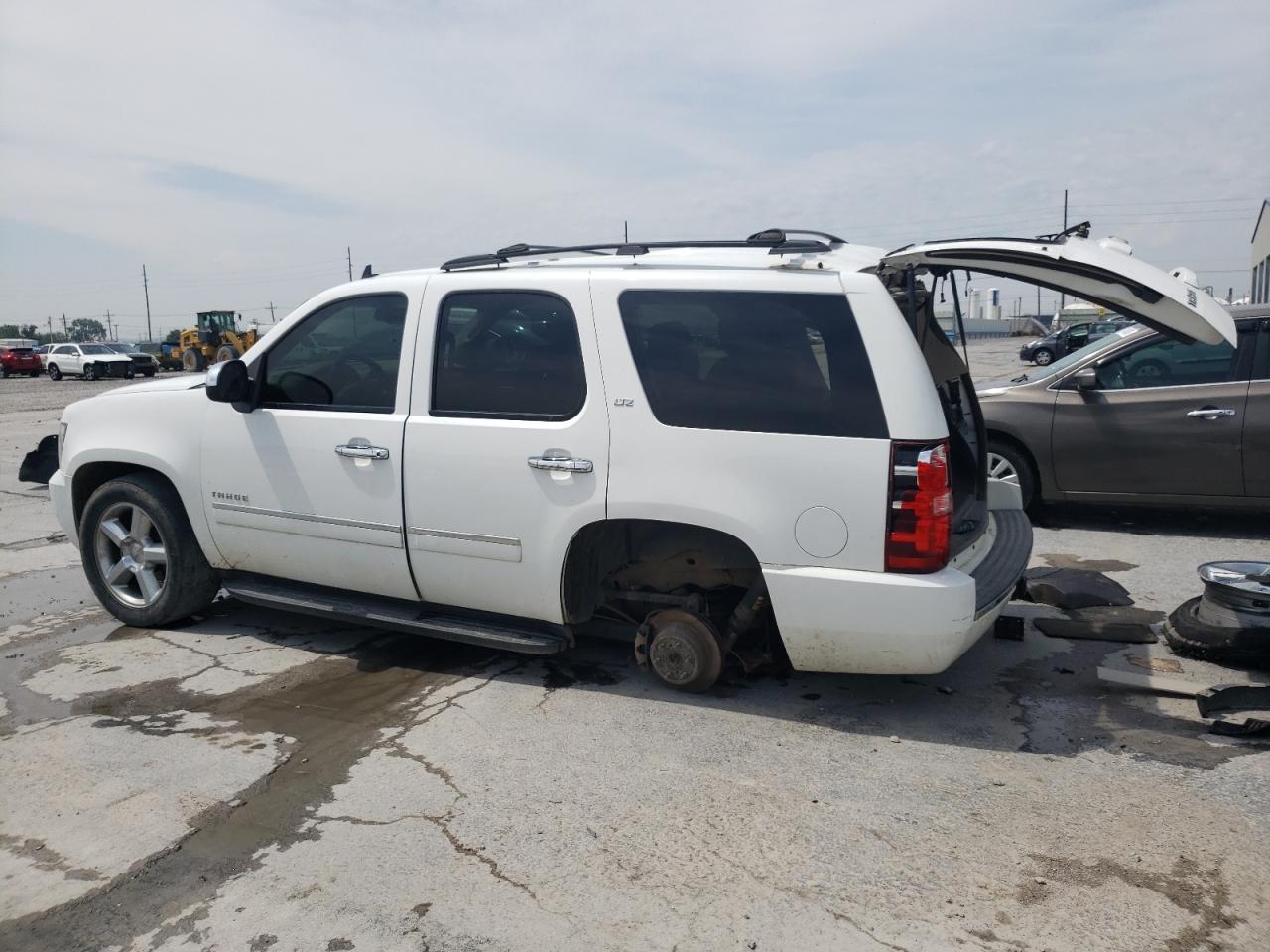 1GNSCCE03DR236208 2013 Chevrolet Tahoe C1500 Ltz