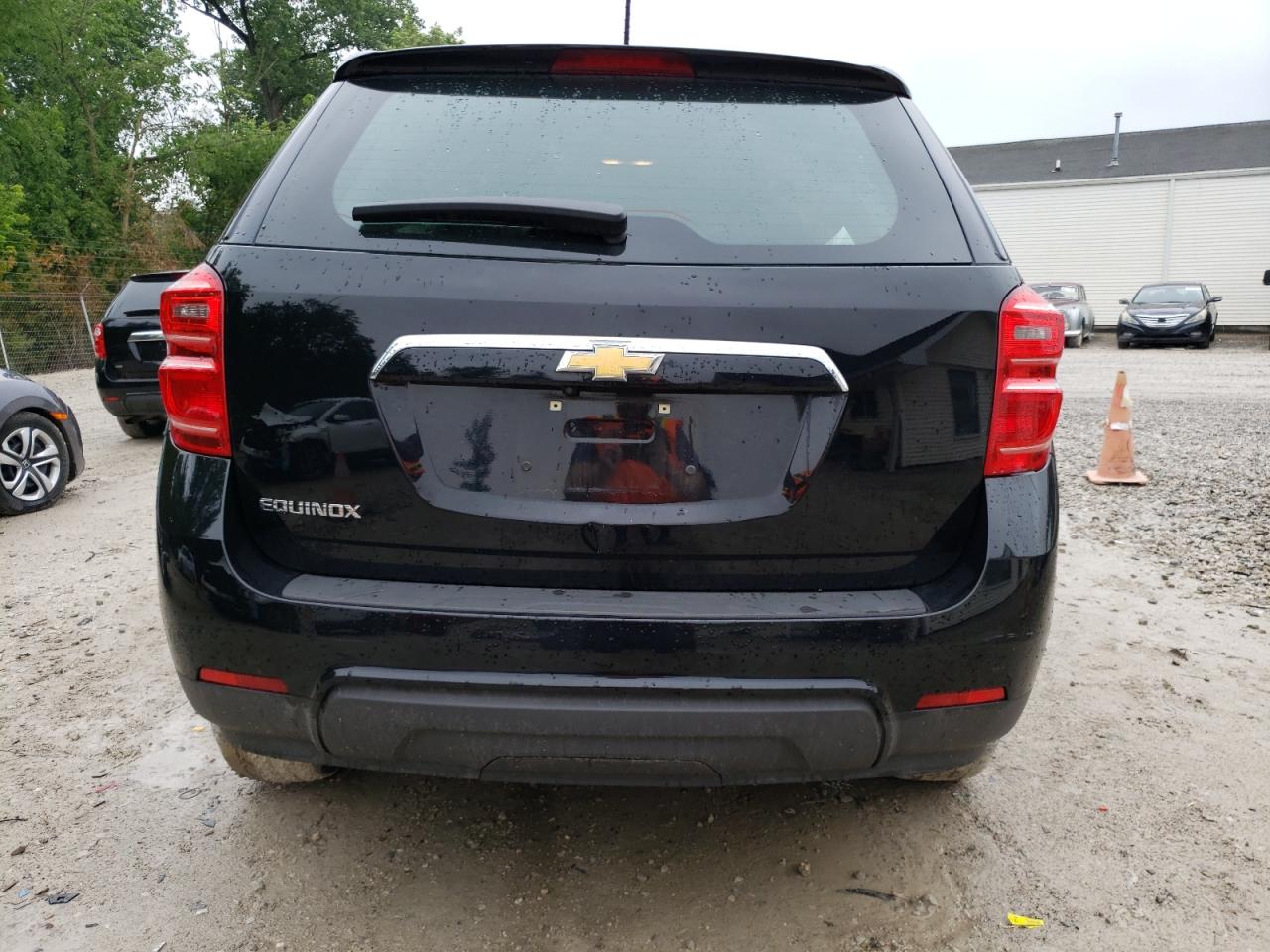 VIN: 2GNALBEK5H1555812 2017 CHEVROLET EQUINOX