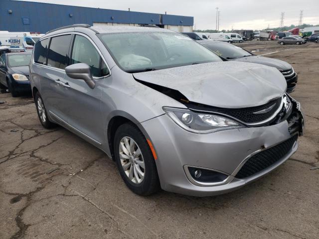 2C4RC1BG7HR795502 2017 CHRYSLER PACIFICA, photo no. 4