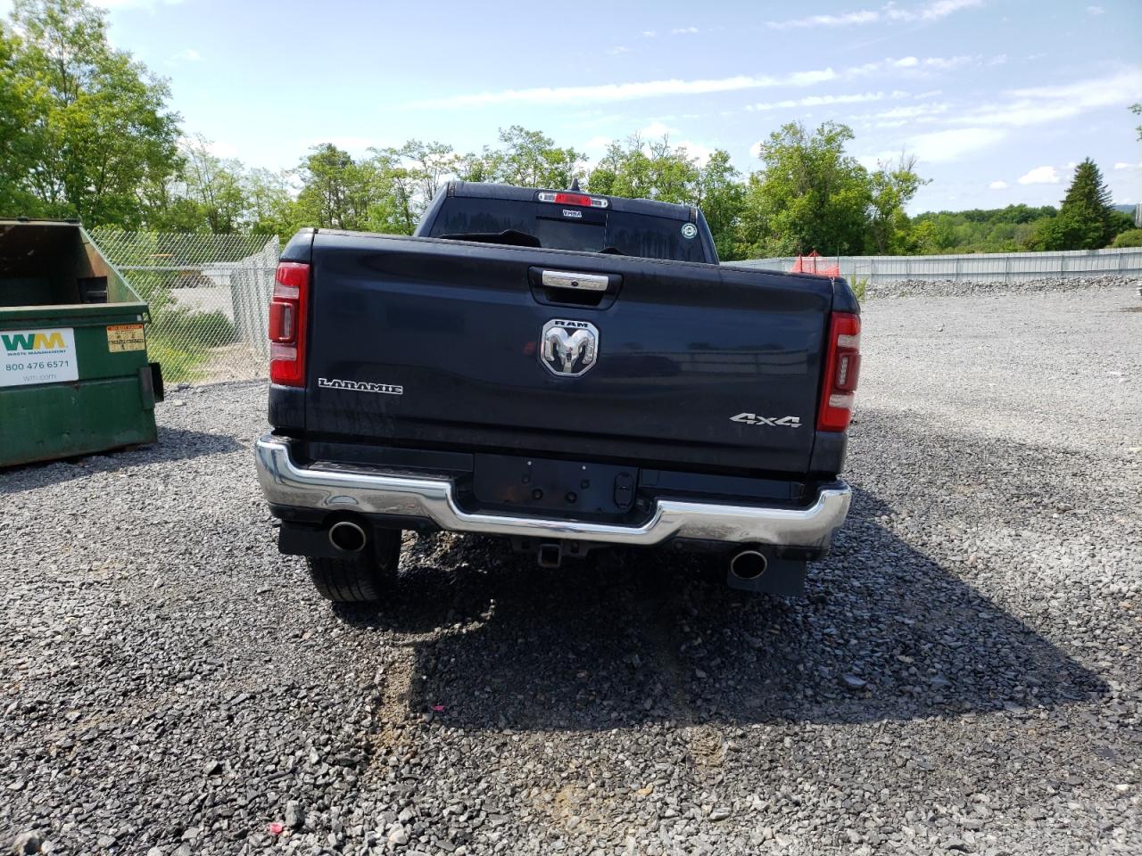 2020 Ram 1500 Laramie vin: 1C6SRFRT0LN272464