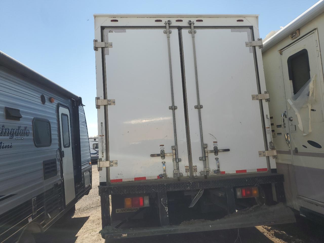 VIN: 54DCDW1B1GS813863 2016 CHEVROLET C/K4500