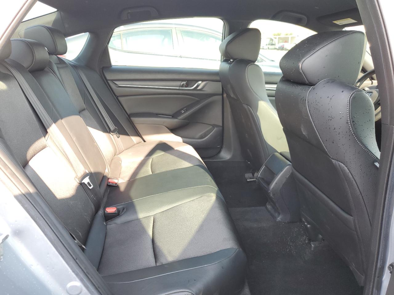 1HGCV1F30KA038882 HONDA ACCORD 2019