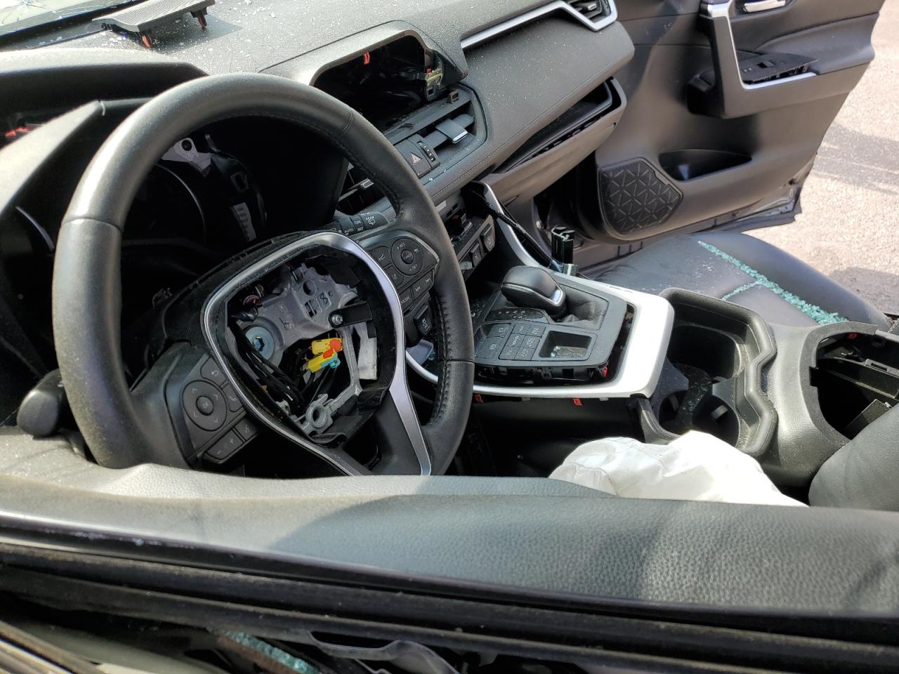 2T3A1RFV4LW137760 TOYOTA RAV4 2020