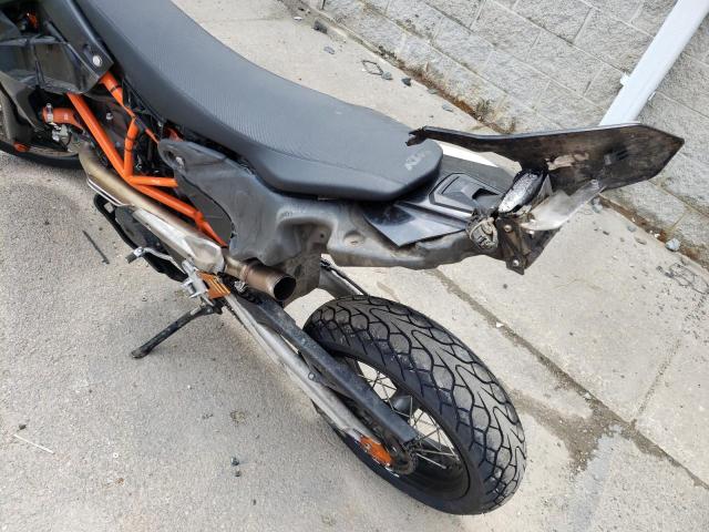 2020 KTM 690 SMC R VBKLSV405LM780555