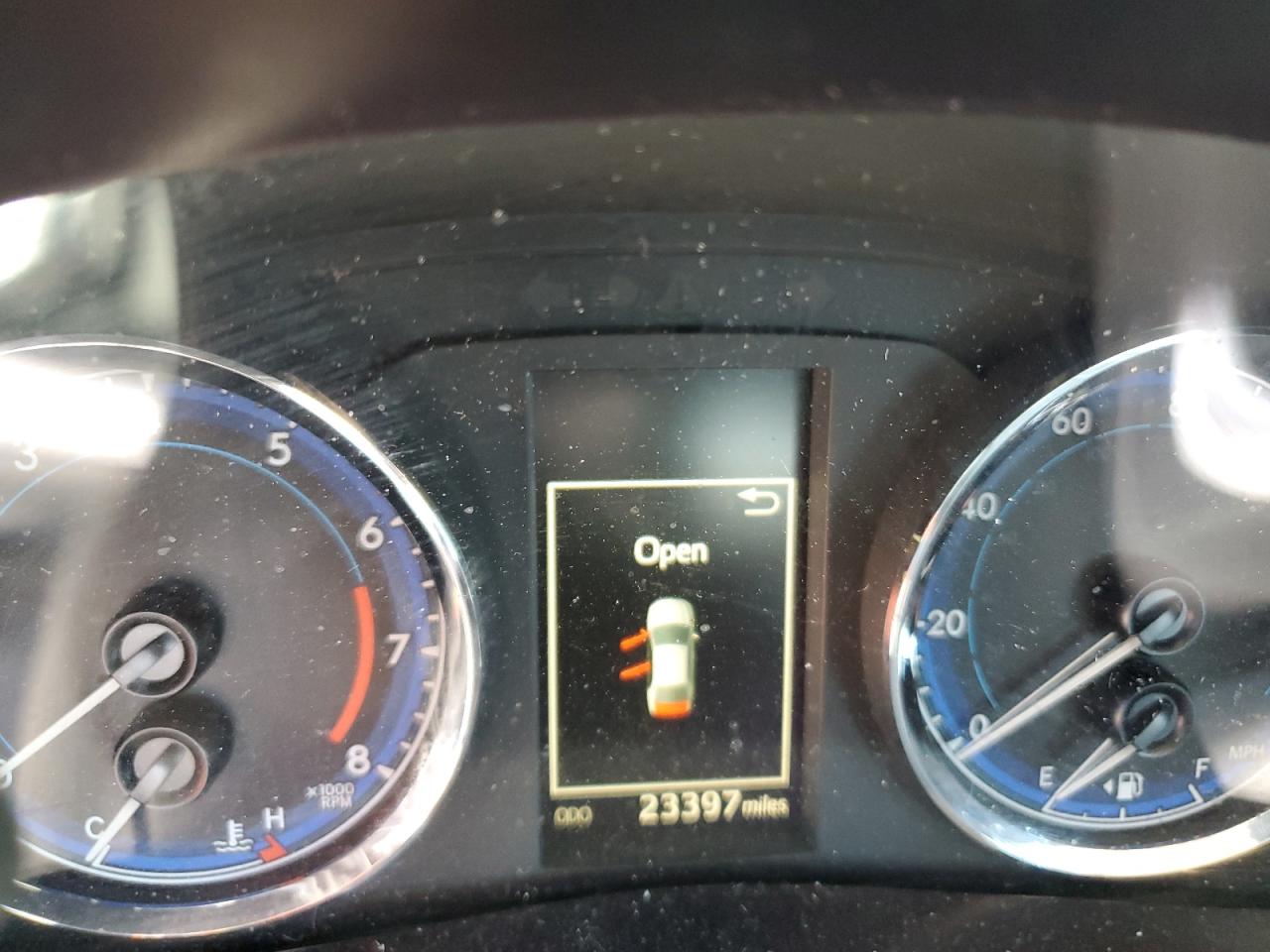 5YFBURHE9JP816858 TOYOTA COROLLA 2018