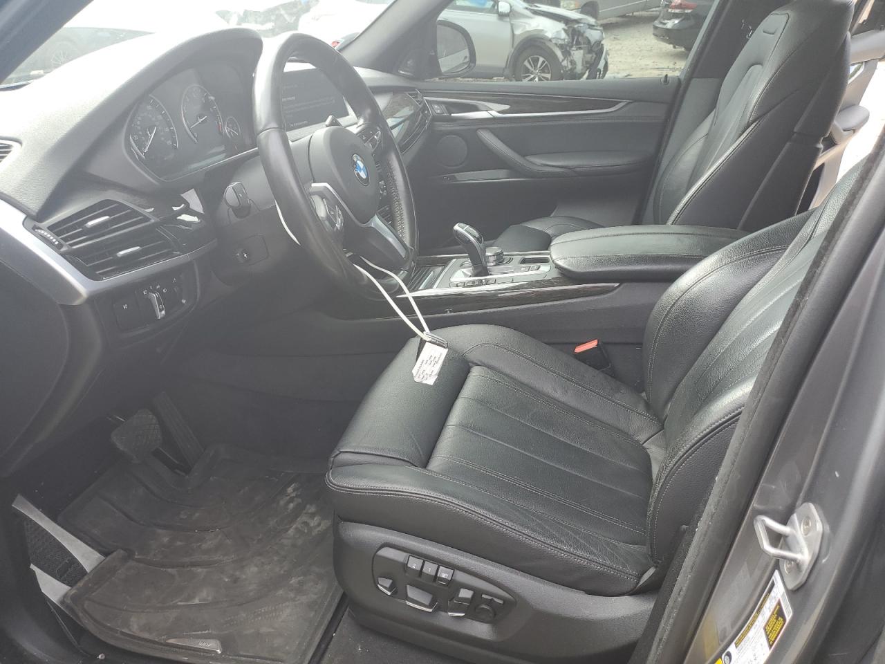 5UXKR2C50J0X10145 BMW X5 2018