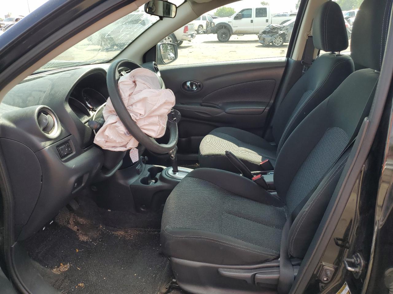 3N1CN7AP6JL810128 NISSAN VERSA 2018