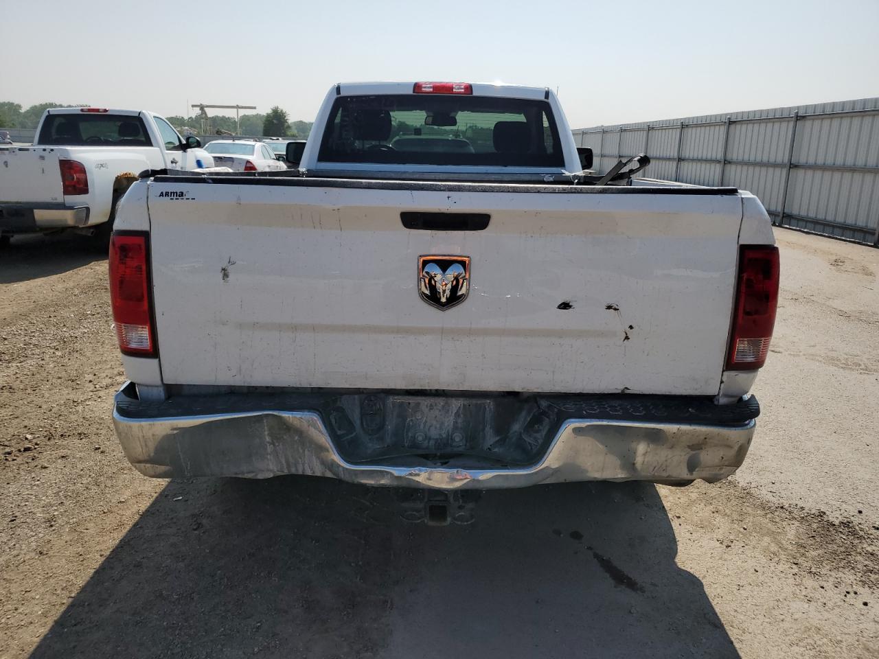 2019 Ram 1500 Classic Tradesman vin: 3C6JR6DT1KG560746