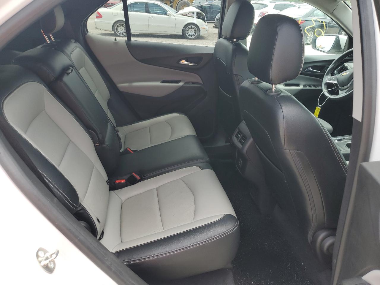 2GNAXKEVXK6121877 CHEVROLET EQUINOX 2019
