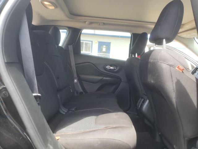 1C4PJLCBXHW547456 Jeep Cherokee Latitude