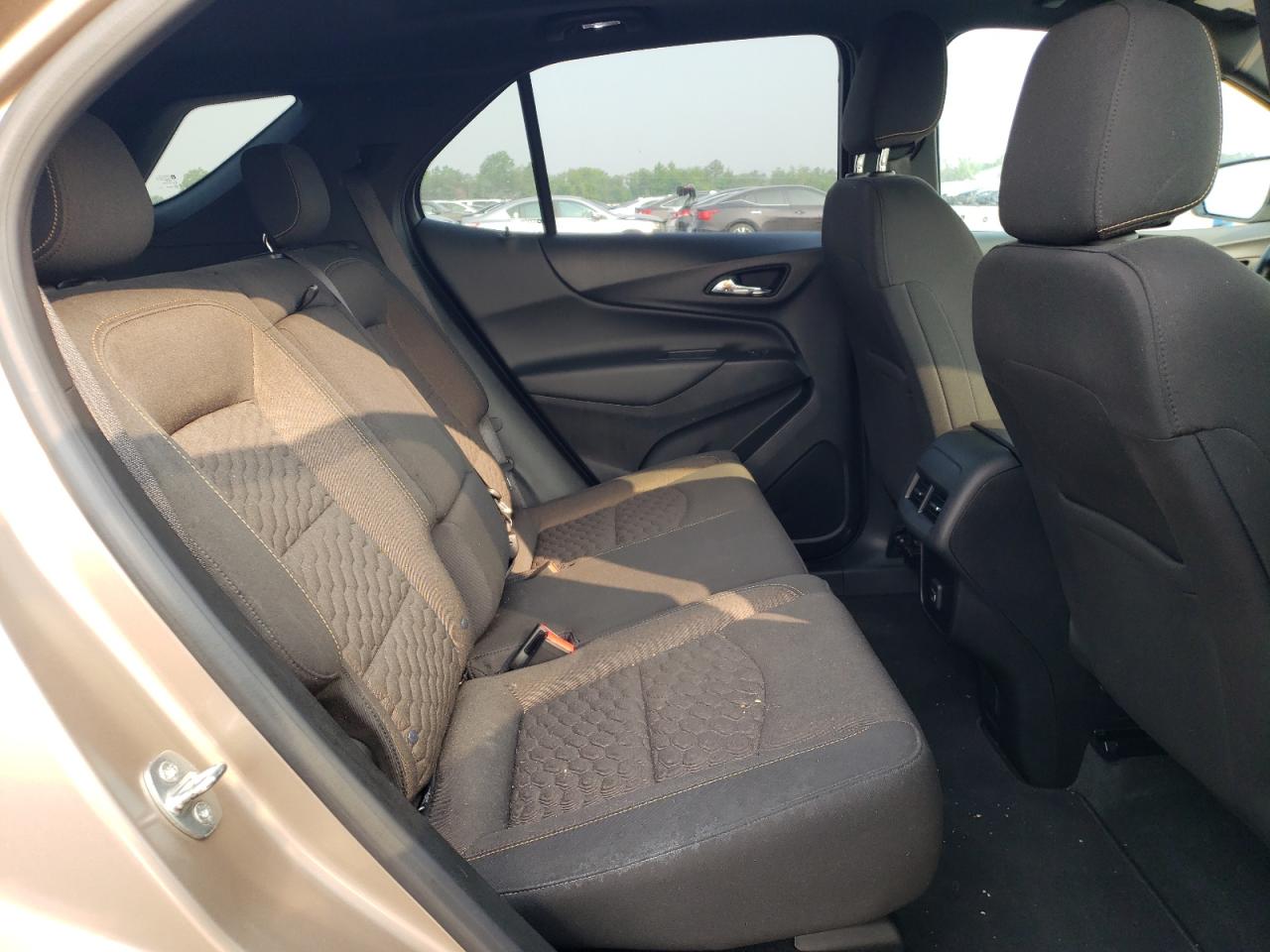 2GNAXUEV8K6171995 CHEVROLET EQUINOX 2019