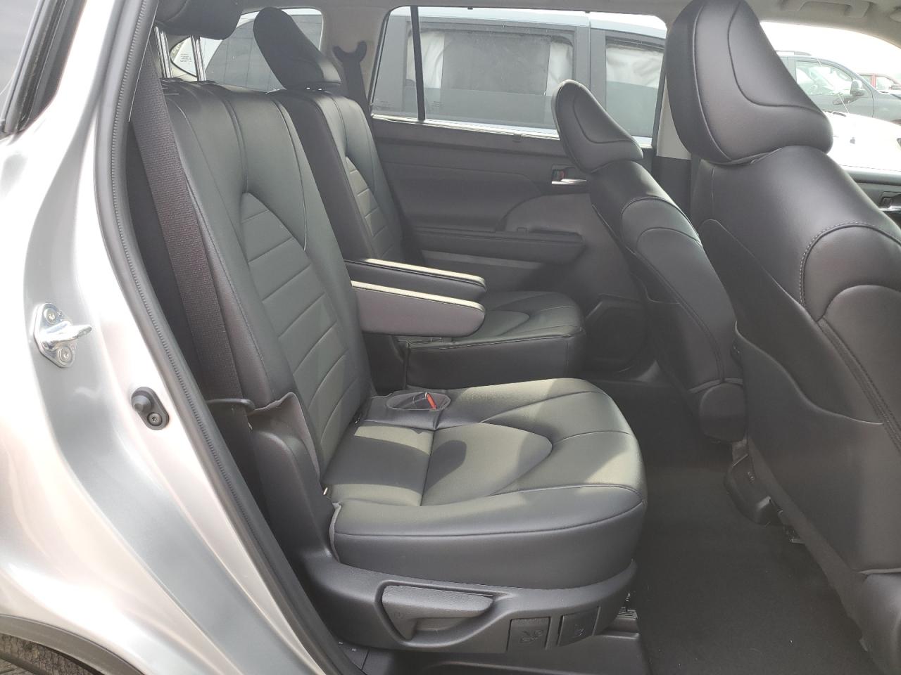 5TDGZRAH4NS125780 TOYOTA HIGHLANDER 2022