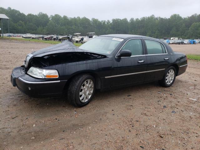 2010 Lincoln Town Car Signature Limited