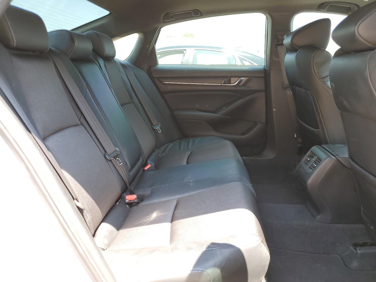 1HGCV2F30JA038014 HONDA ACCORD 2018