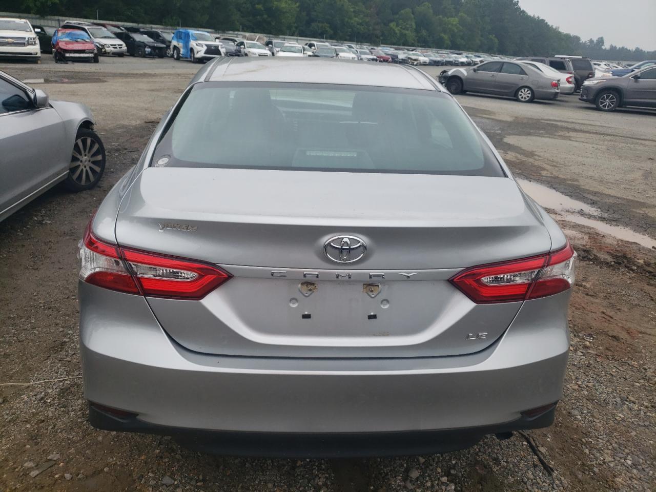 4T1B11HK2JU644316 TOYOTA CAMRY 2018