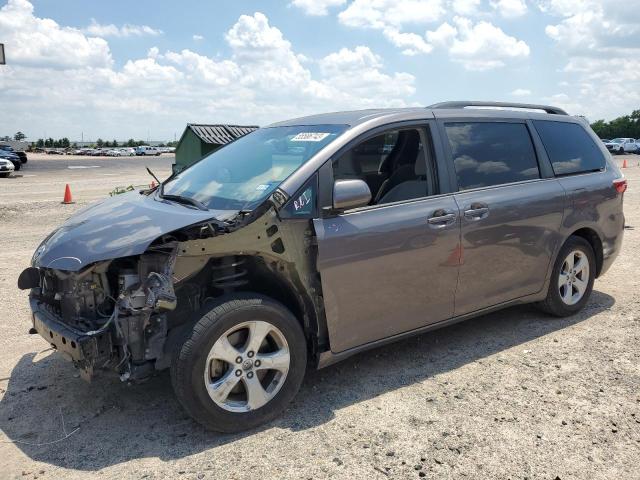 5TDKZ3DC1HS865394 2017 TOYOTA SIENNA, photo no. 1