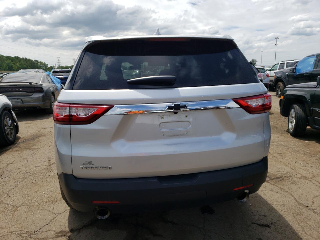 1GNERFKW6KJ267499 Chevrolet Traverse L 6