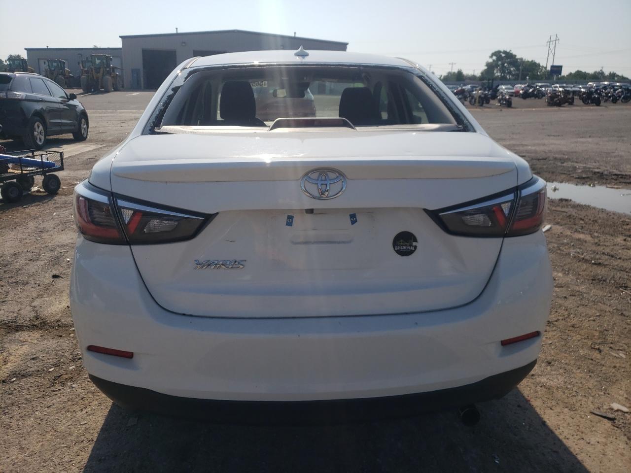 3MYDLBYV4KY525397 TOYOTA YARIS 2019