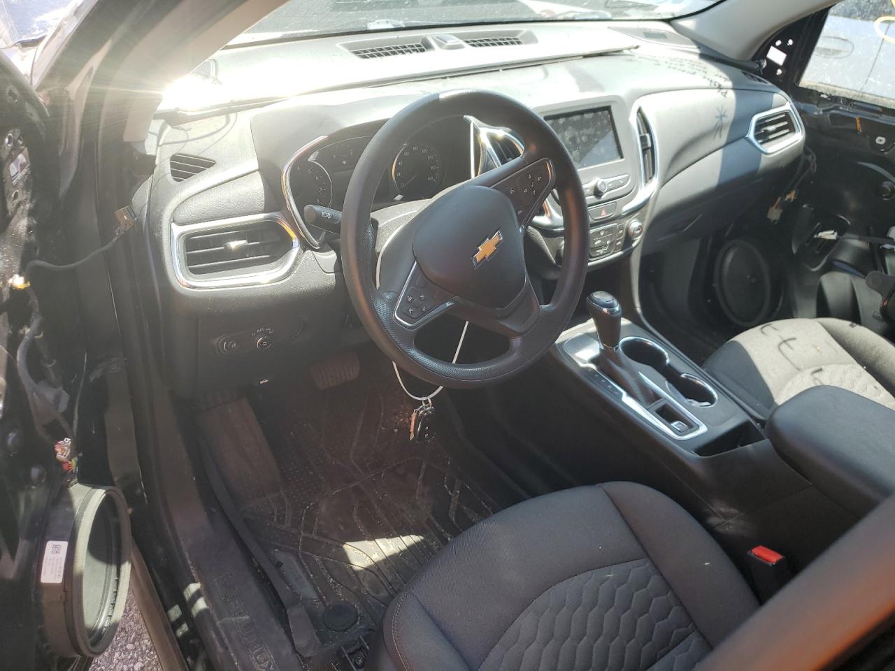 VIN: 2GNAXKEV0K6142060 2019 CHEVROLET EQUINOX