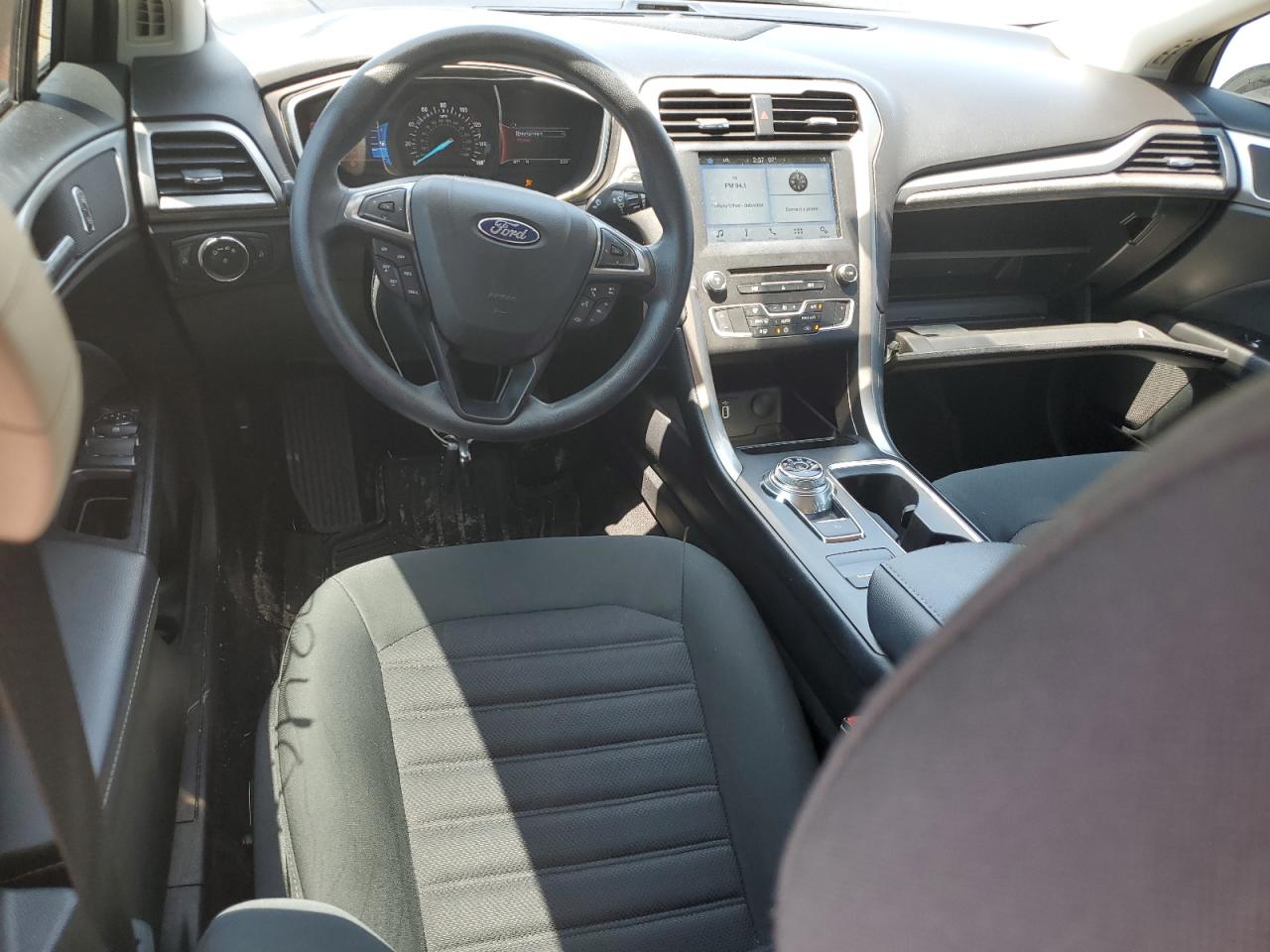 3FA6P0H76HR212393 FORD FUSION 2017