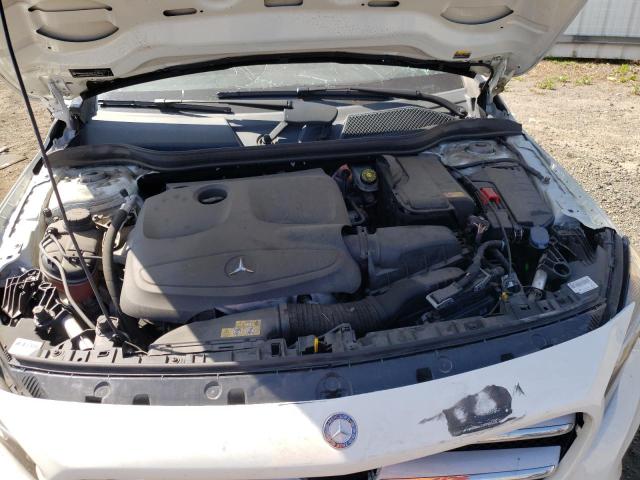 WDCTG4GBXGJ198236 Mercedes-Benz Gla 250 4matic
