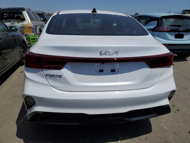 3KPF24AD9PE559741 KIA FORTE LX