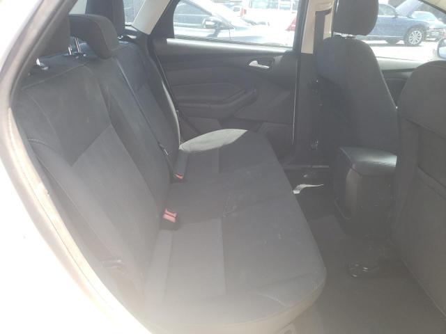 1FADP3F22FL313586 Ford FOCUS SE
