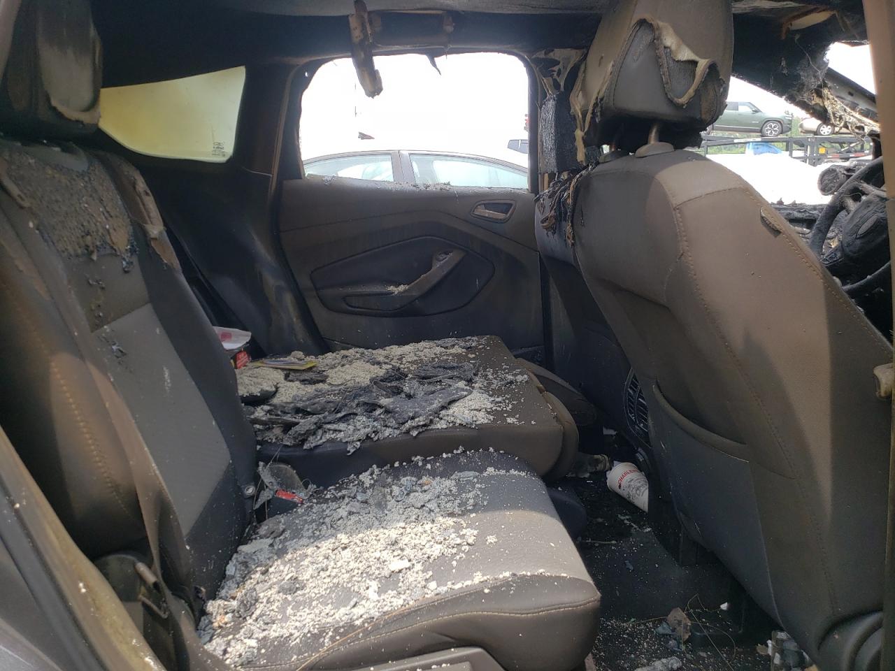 1FMCU9G92HUC97427 FORD ESCAPE 2017