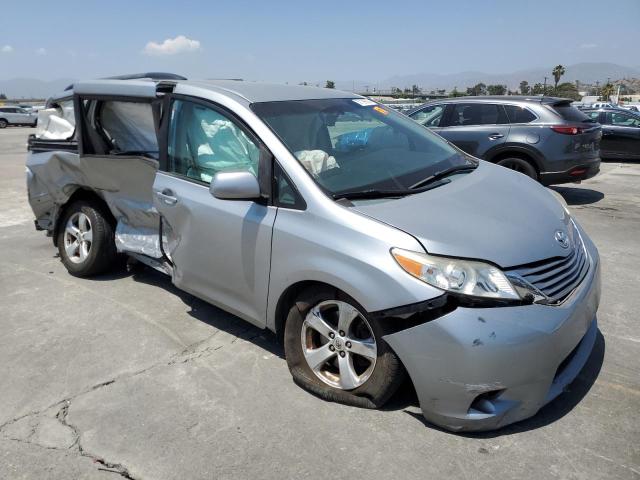 5TDKK3DC8FS564400 Toyota SIENNA LE