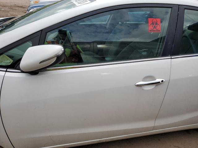 KNAFX4A84E5086972 KIA FORTE EX