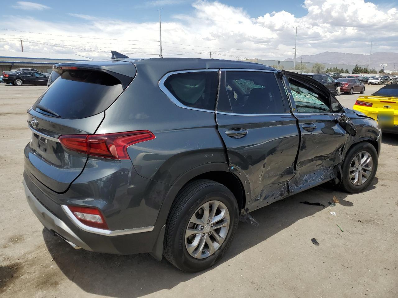 2019 Hyundai Santa Fe Sel vin: 5NMS33AD2KH130206