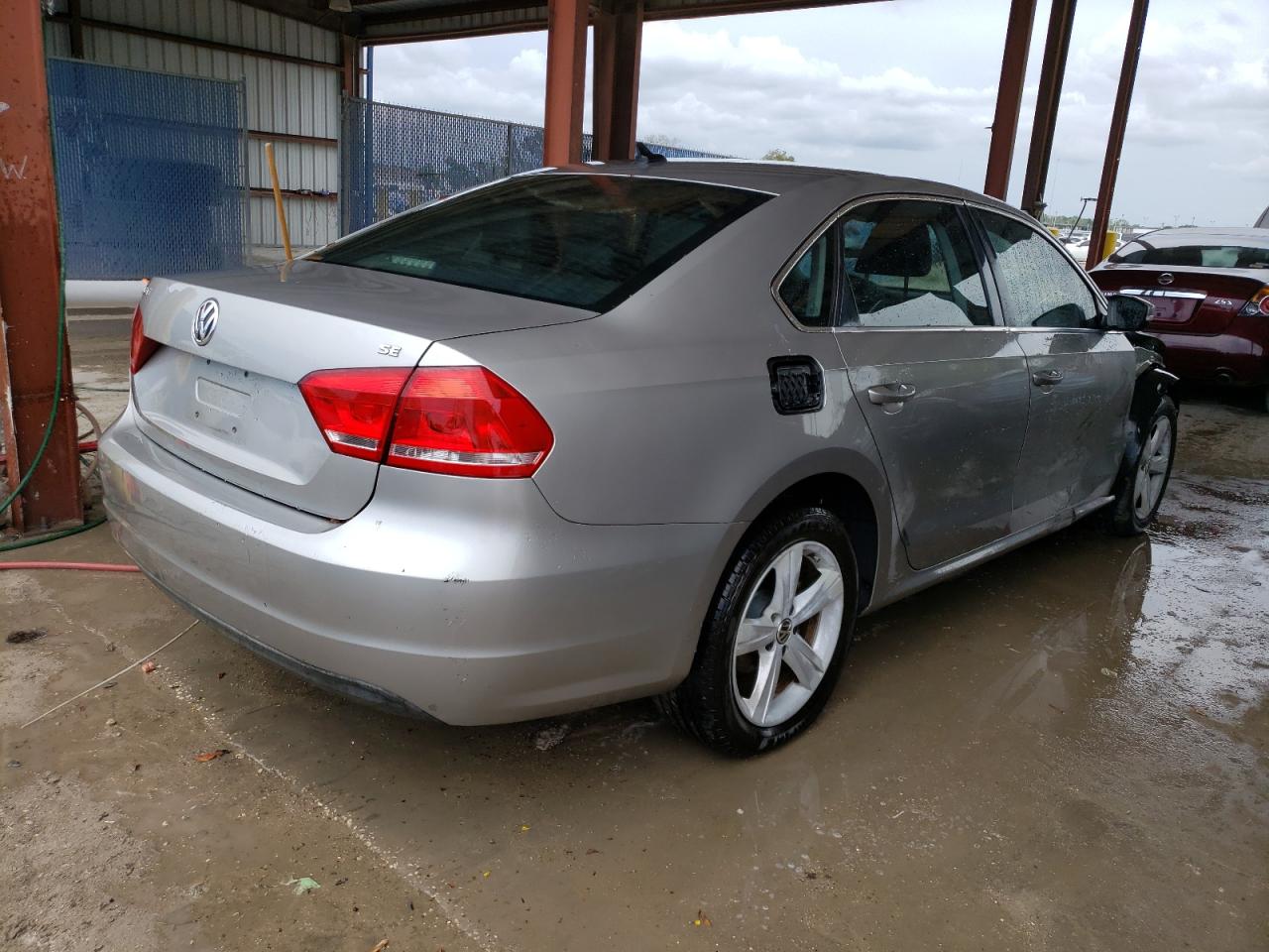 1VWBH7A38DC003670 2013 Volkswagen Passat Se