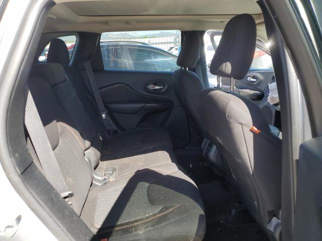 1C4PJMCB2GW249987 Jeep Cherokee Latitude